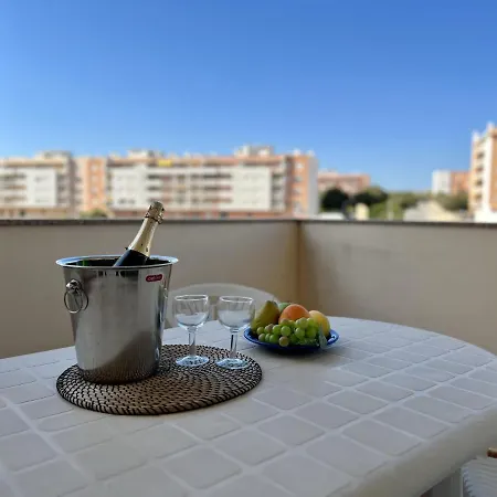 Typical By Homing * Armação de Pêra