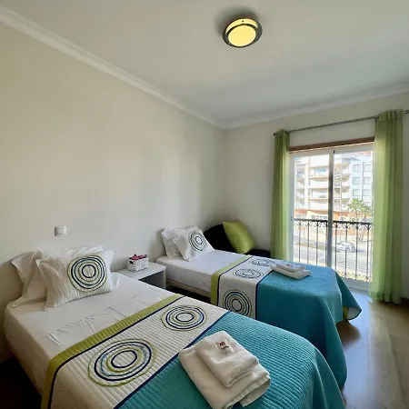 Typical By Homing * Armação de Pêra